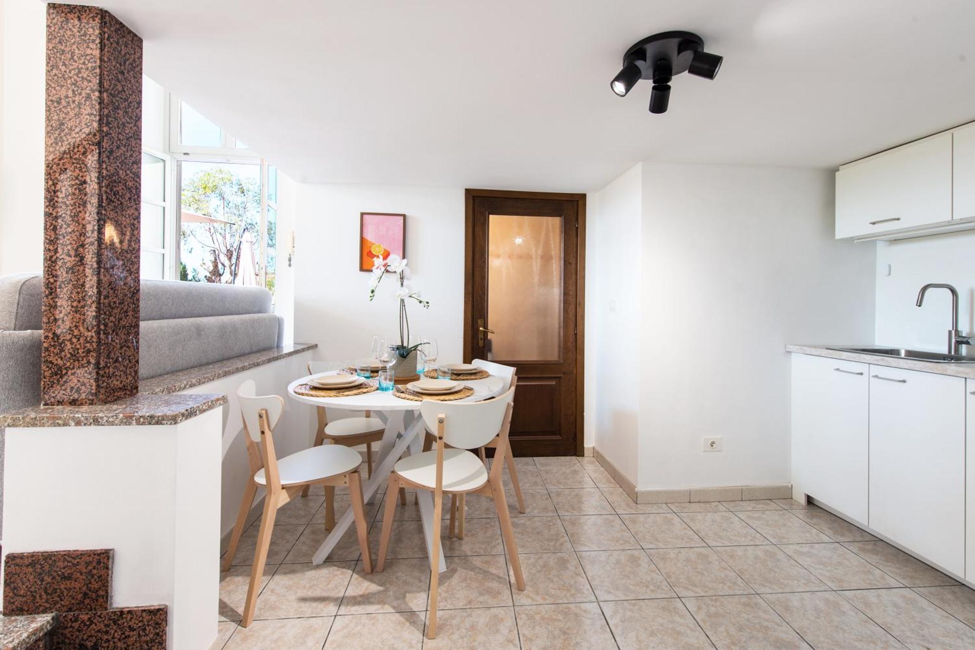 Oliviers -Agreable 2 Pieces Dans Maison Bourgeoise Menton Exterior photo
